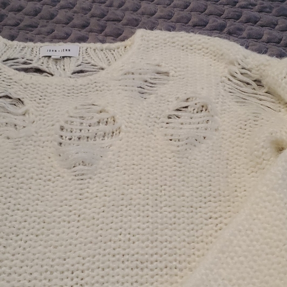 POSH SHOW. Anthro John + Jenn Distressed Sweater - Picture 4 of 8